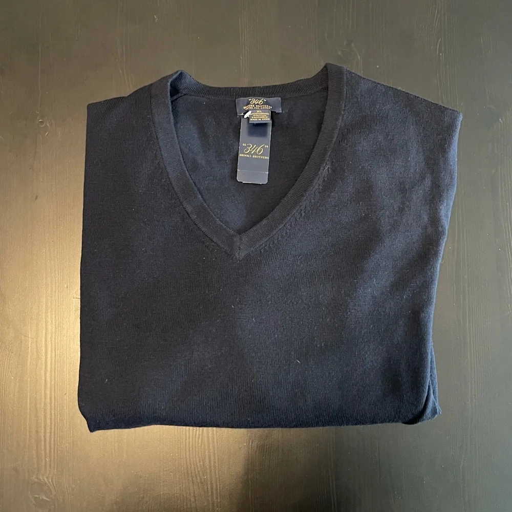 Brooks Brothers Navy blue V-neck sweater - Picture 1 of 7